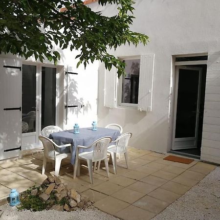 Villa Au Calme Avec Exterieur Et Parking Gratuit Aux Portes D'Aix Et Marseille Emplacement Ideal Marselha Exterior foto