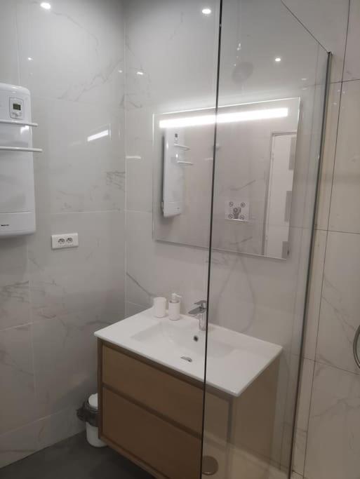 Villa Au Calme Avec Exterieur Et Parking Gratuit Aux Portes D'Aix Et Marseille Emplacement Ideal Marselha Exterior foto